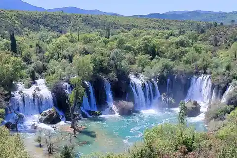 Bosnien Mostar hvad skal man se En guide til seværdigheder