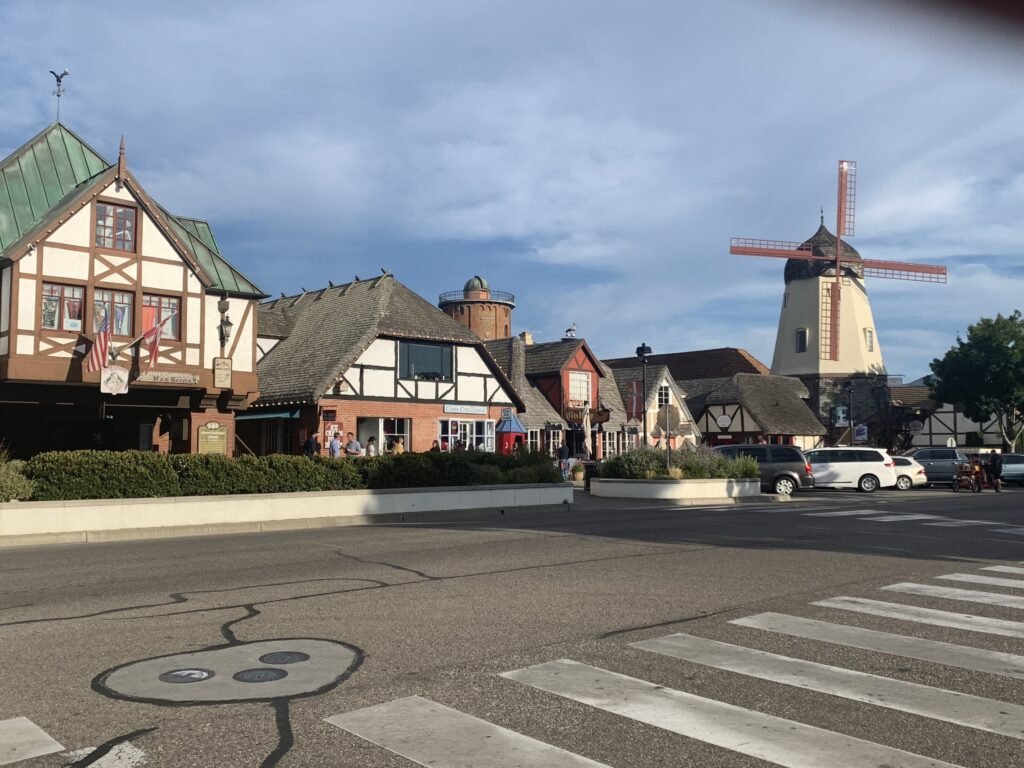 Hvad skal man se i Solvang: Guide til spændende oplevelser