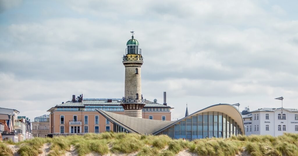 Oplev de bedste seværdigheder i Warnemünde – Din guide